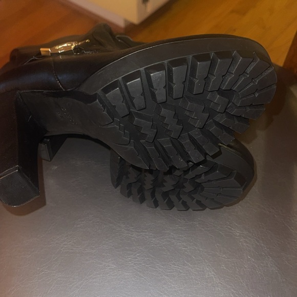 GUESS Women's Tailia Over-The-Knee Boots Size 6.5 (no box) - Picture 6 of 6